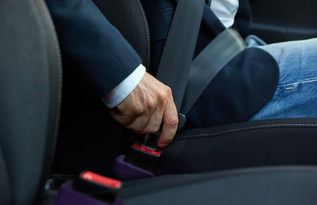 Compact Seat Belt Clip Stopper | Sleeve Style Vehicle Belt Accessory Daily Driving