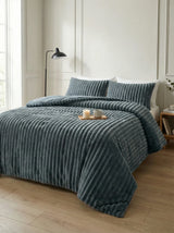 Bed Throw Blanket | Ribbed Surface Design