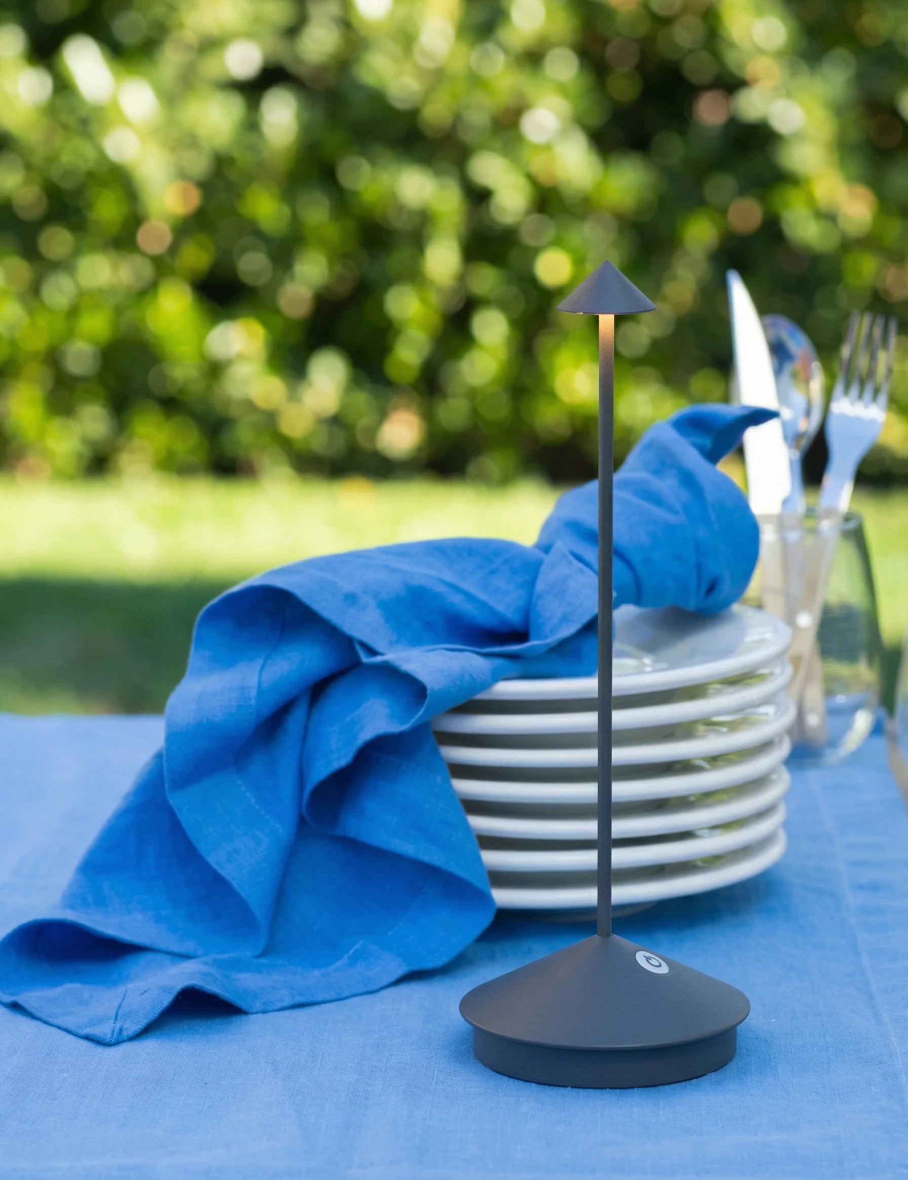 Cordless Table Lamp | Slim Vertical Design-Homefinn