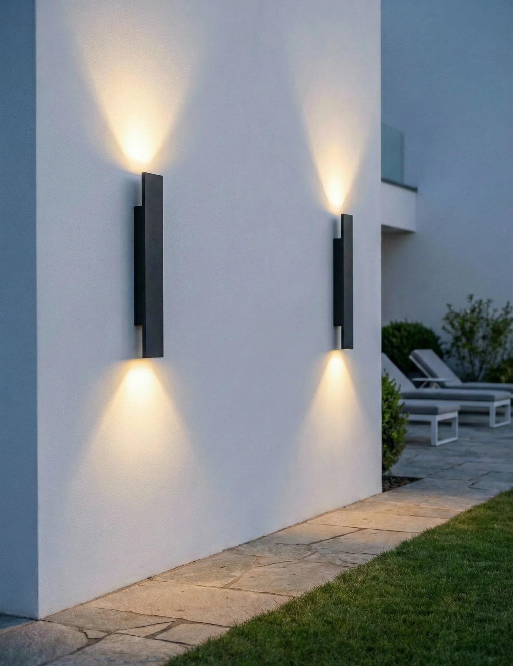 Outdoor Wall Light | Vertical Linear Design-Homefinn