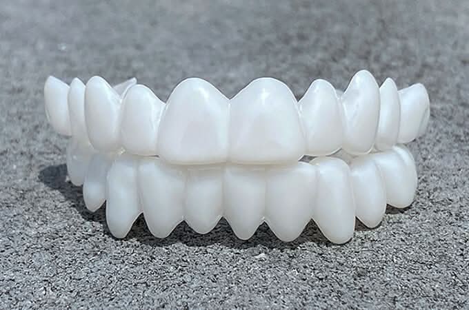 Clip On Teeth Veneers | False Teeth