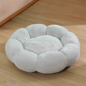 Fluffy Pet Bed | Flower Shaped · Homefinn