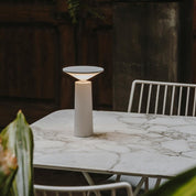 Modern Table Lamp | LED Light · Homefinn