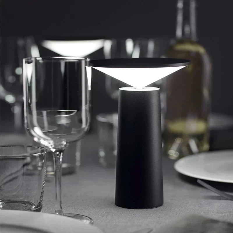 Modern Table Lamp | LED Light · Homefinn