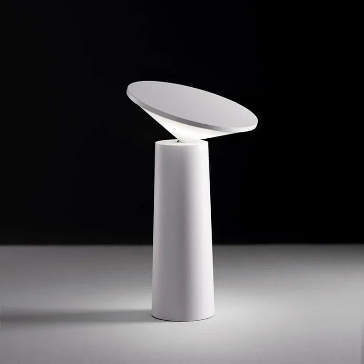 Modern Table Lamp | LED Light · Homefinn