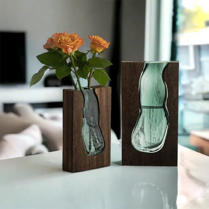 Nordic Vase | Wooden Frame · Homefinn
