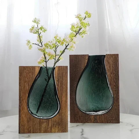 Nordic Vase | Wooden Frame · Homefinn