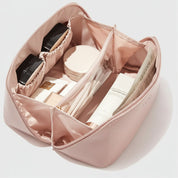 Portable Makeup Bag | Large Capacity · Homefinn