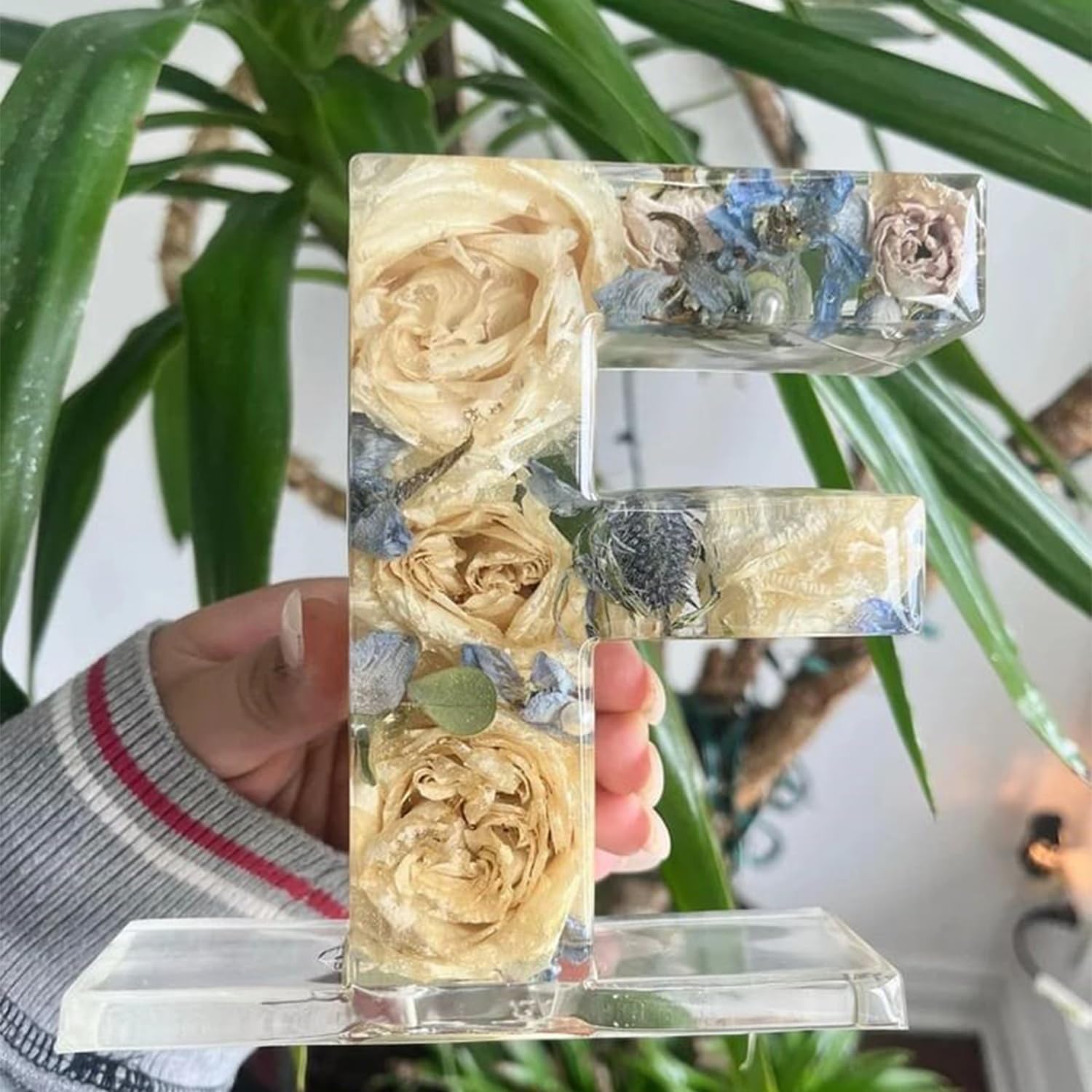 Resin Letter Night Light | LED Pressed Flowers · Homefinn