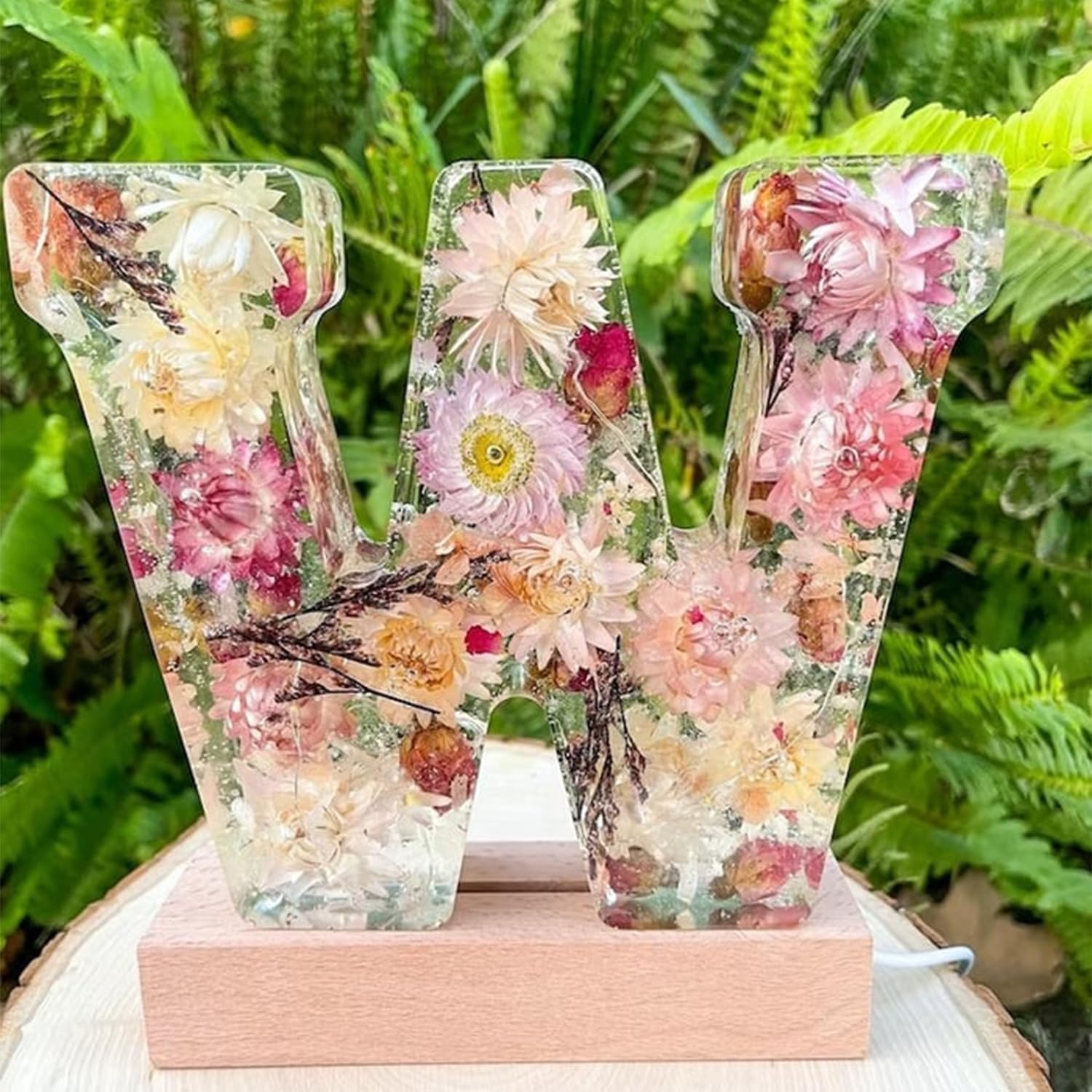 Resin Letter Night Light | LED Pressed Flowers · Homefinn