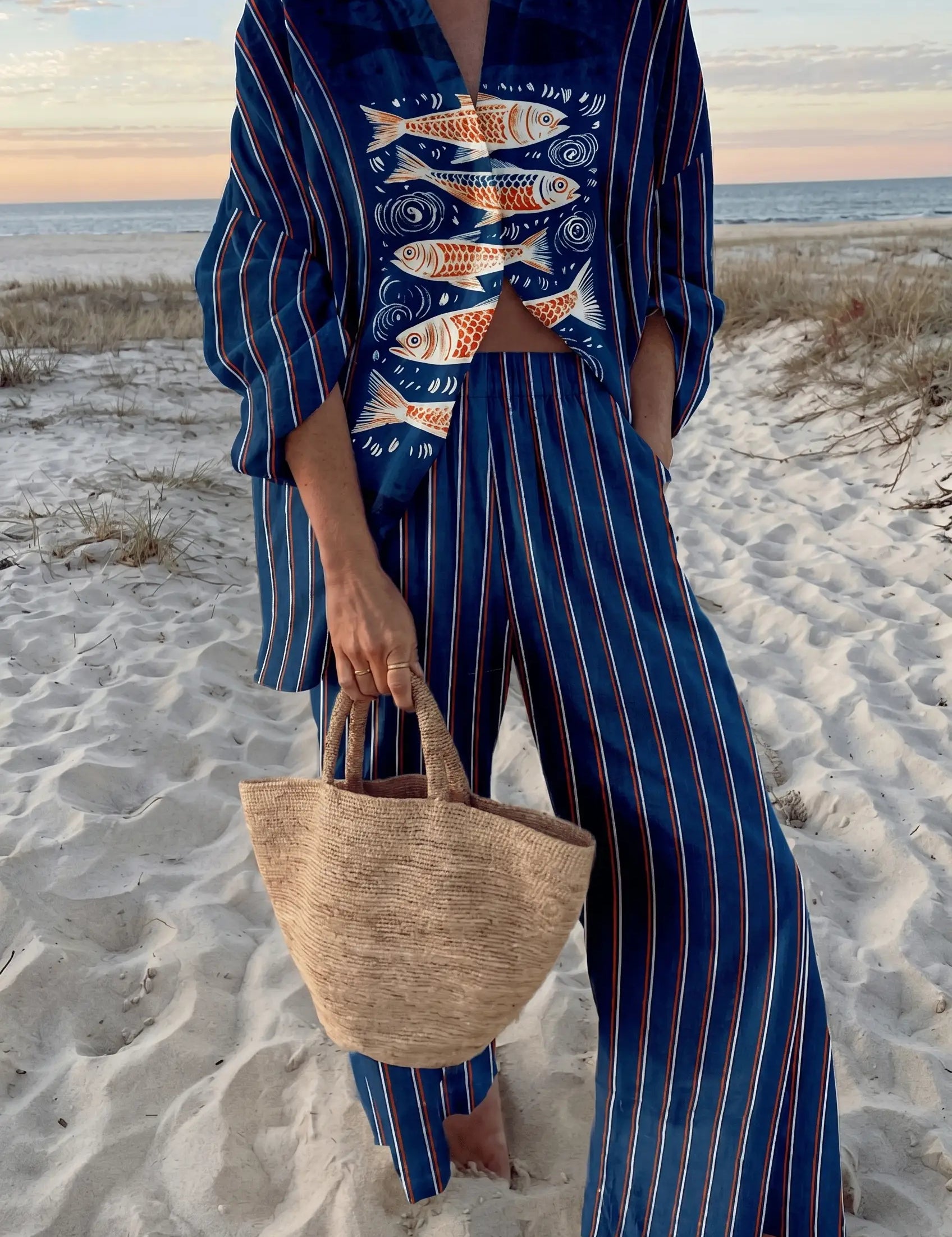 women_striped_two_piece_set_fish_print_beach_holiday_wear_01.webp