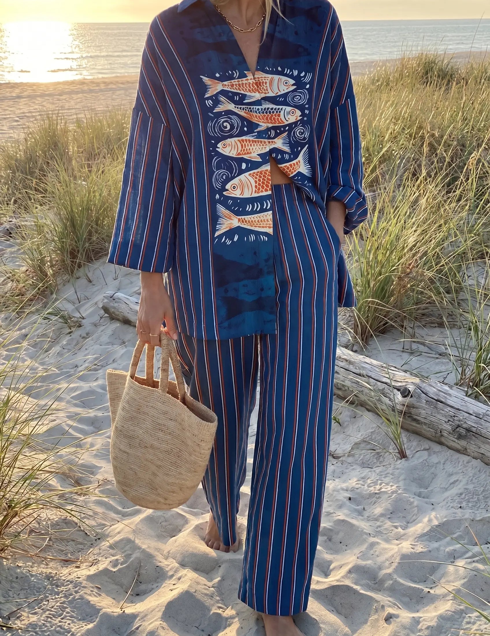 women_striped_two_piece_set_fish_print_beach_holiday_wear_02.webp